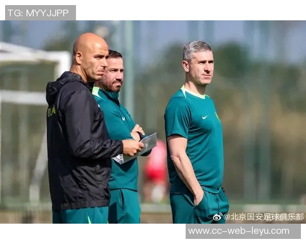 国安今晚抵达曼谷展开训练备战春节前赛事全力以赴