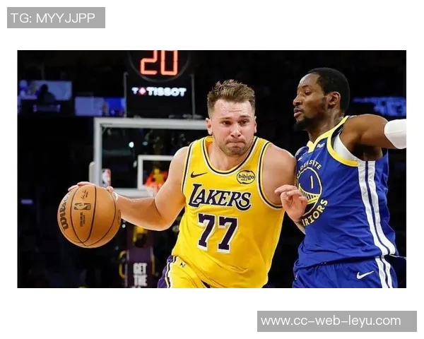 库里称赞库明加勇挑东契奇防守重任表现出色令人印象深刻